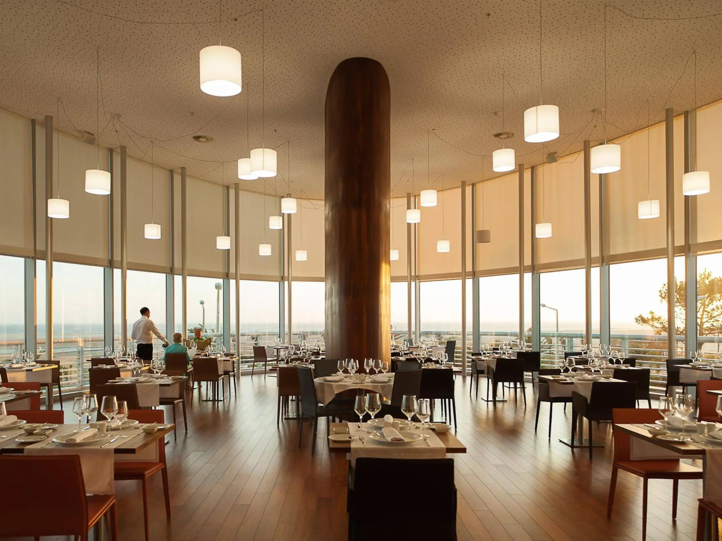 Eurostars Oasis Plaza Hotel