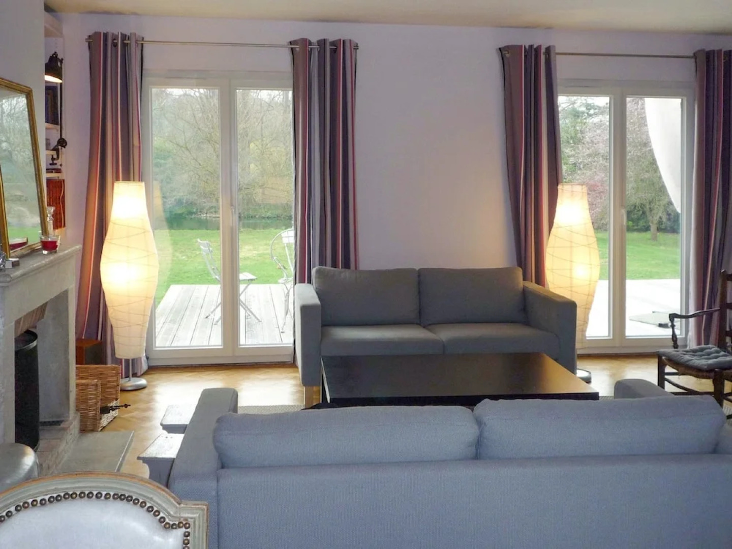 Beautiful Poissy Family Home With 5 Bedrooms, Large Garden and own Pon