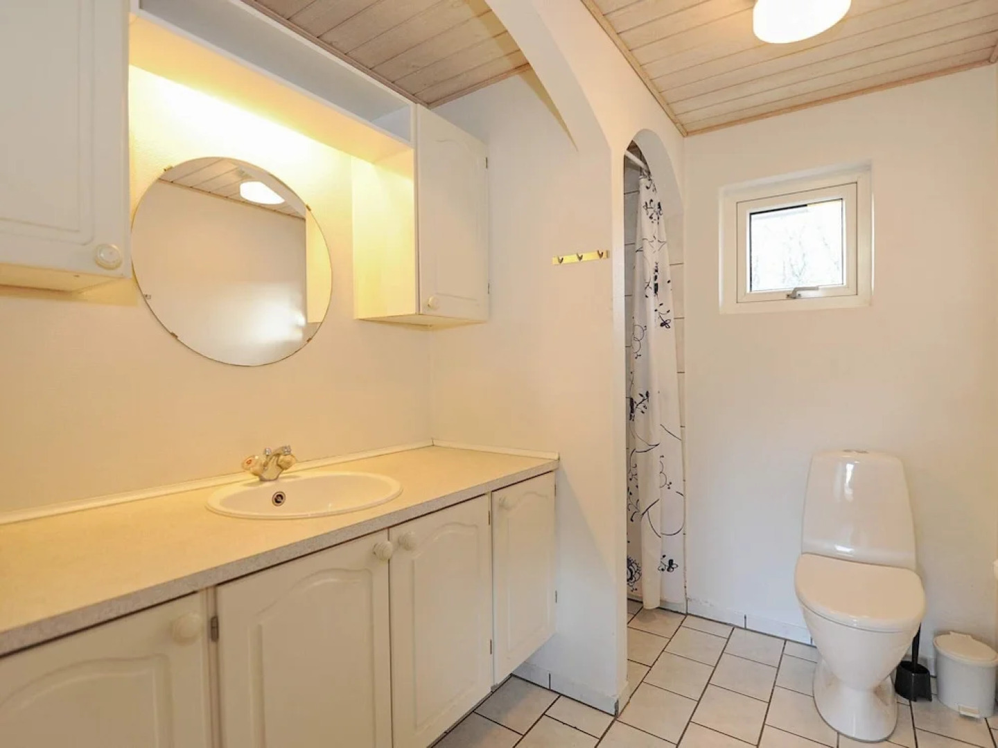 8 Person Holiday Home in Oksbol