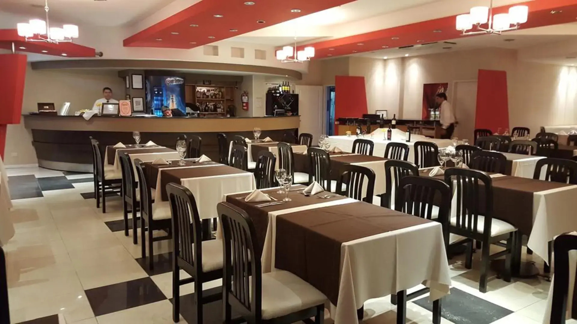 Howard Johnson by Wyndham San Pedro