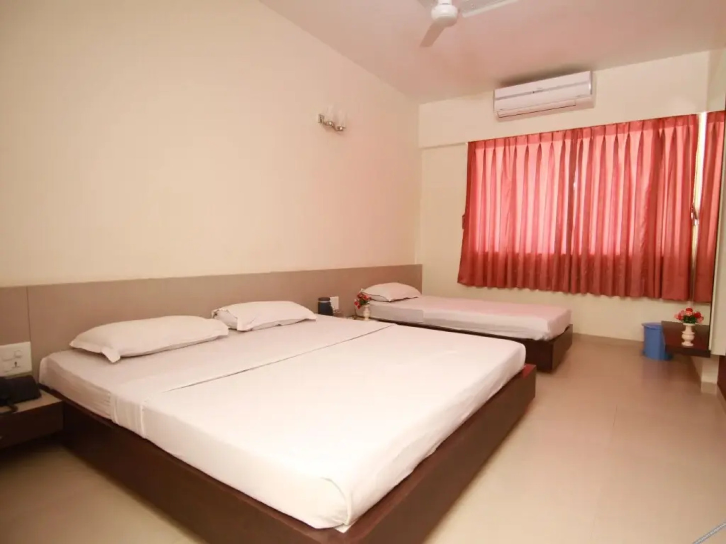 Hotel Sai Dwarka Palace