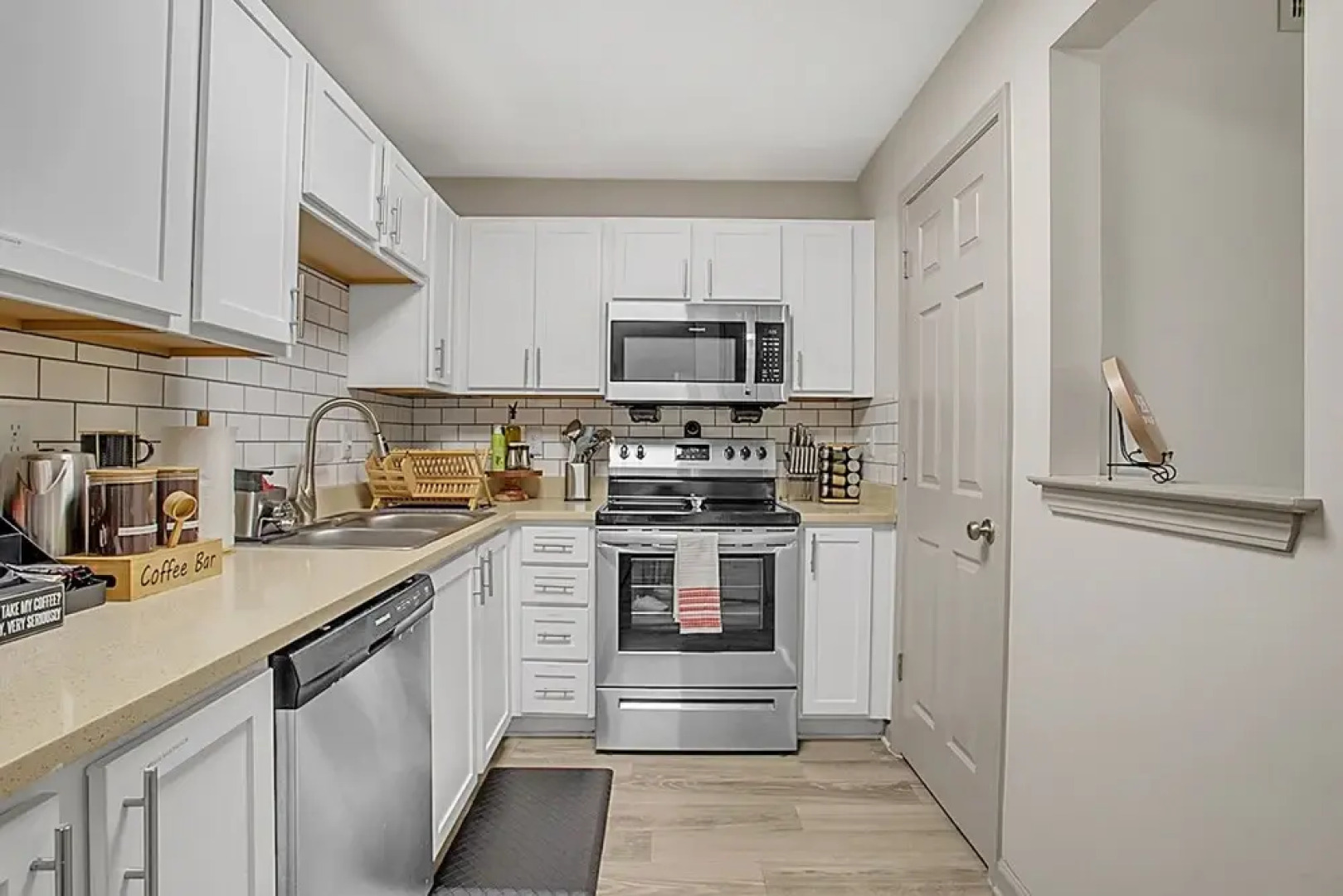 Modern Swank Luxury Apt Mins To Atl Braves Stadium 3 Bedroom Home