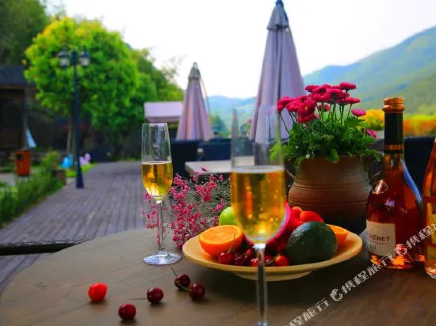 The Mountains of Life Inn