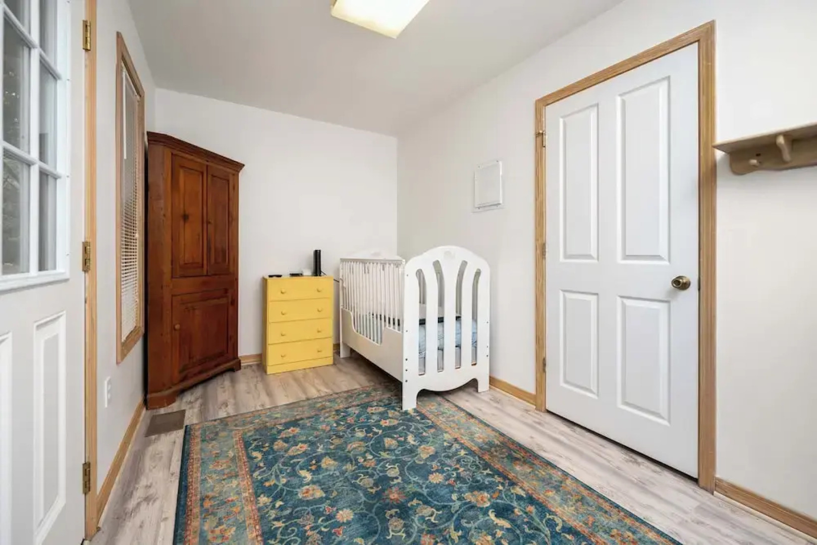 Secluded Waterfront Retreat for 23 Dock, Pets OK