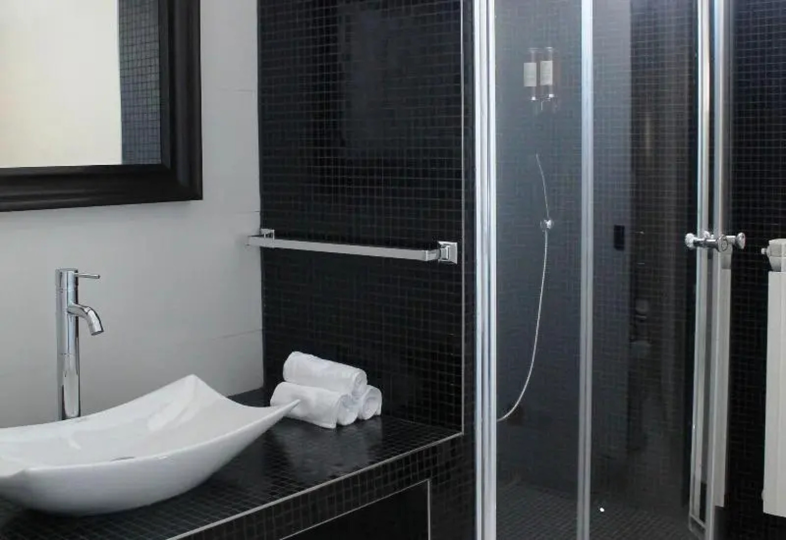 Gardenia Luxury Room