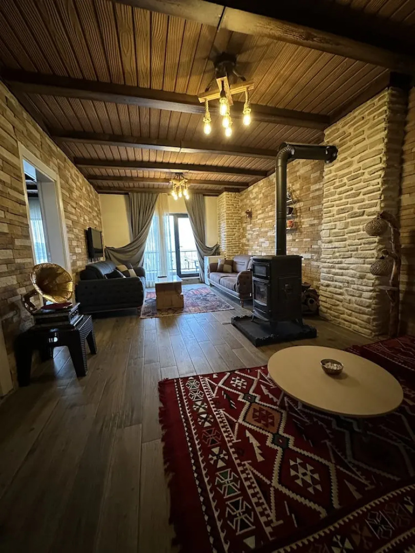 Yeşilsu taş konağı