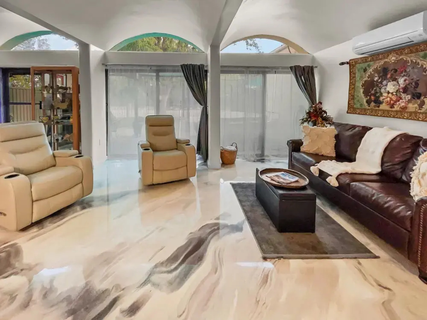 Quiet Garden Sanctuary 1 Bedroom Home