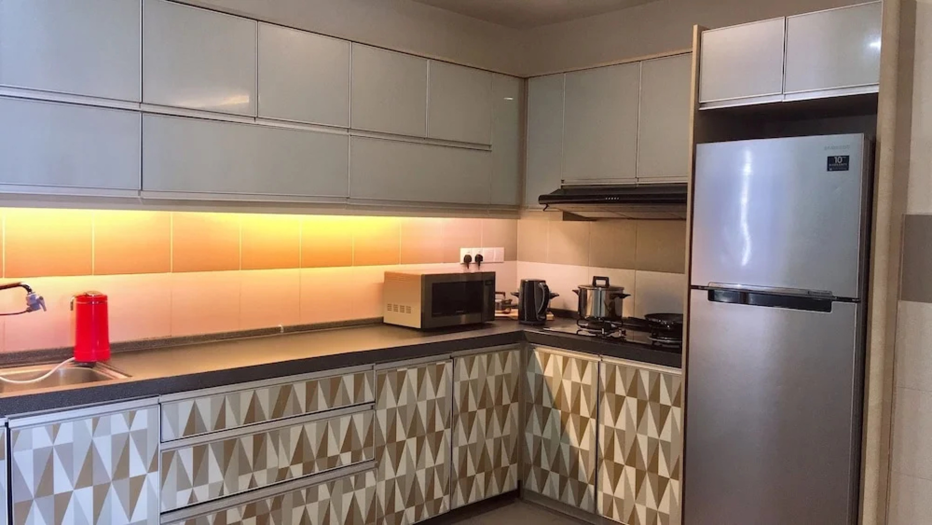 One South Garden Apartment