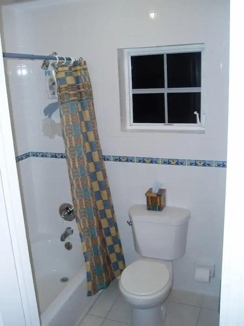 Island Oasis: Luxury Villa With Private Pool And Beach Access