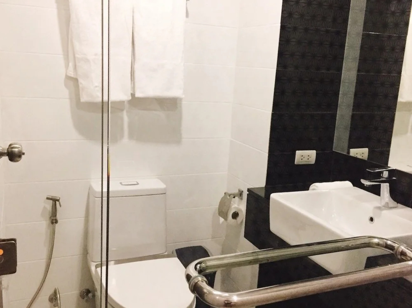 Royal Lee The Terminal Phuket Condominium by Cullinan R.