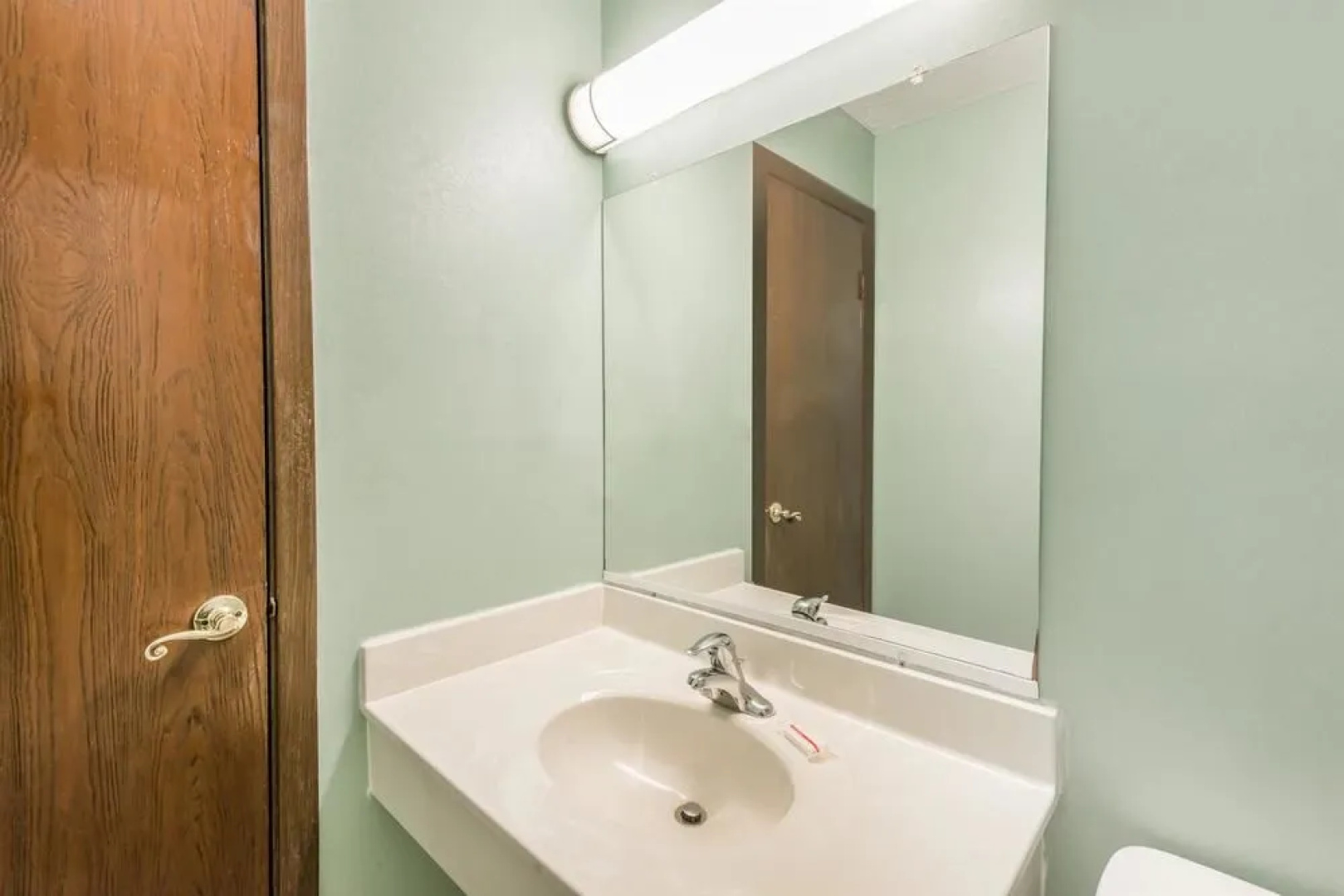 Days Inn And Suites Youngstown / Girard Ohio