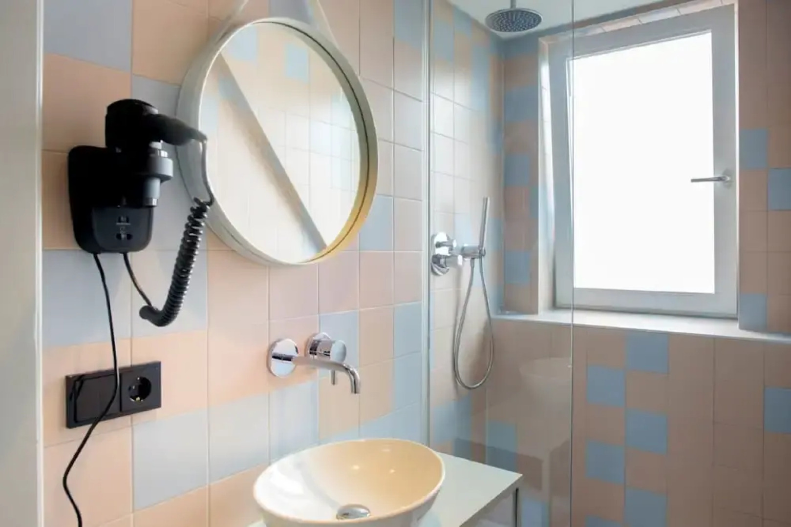 The Green Elephant Hostel & Spa