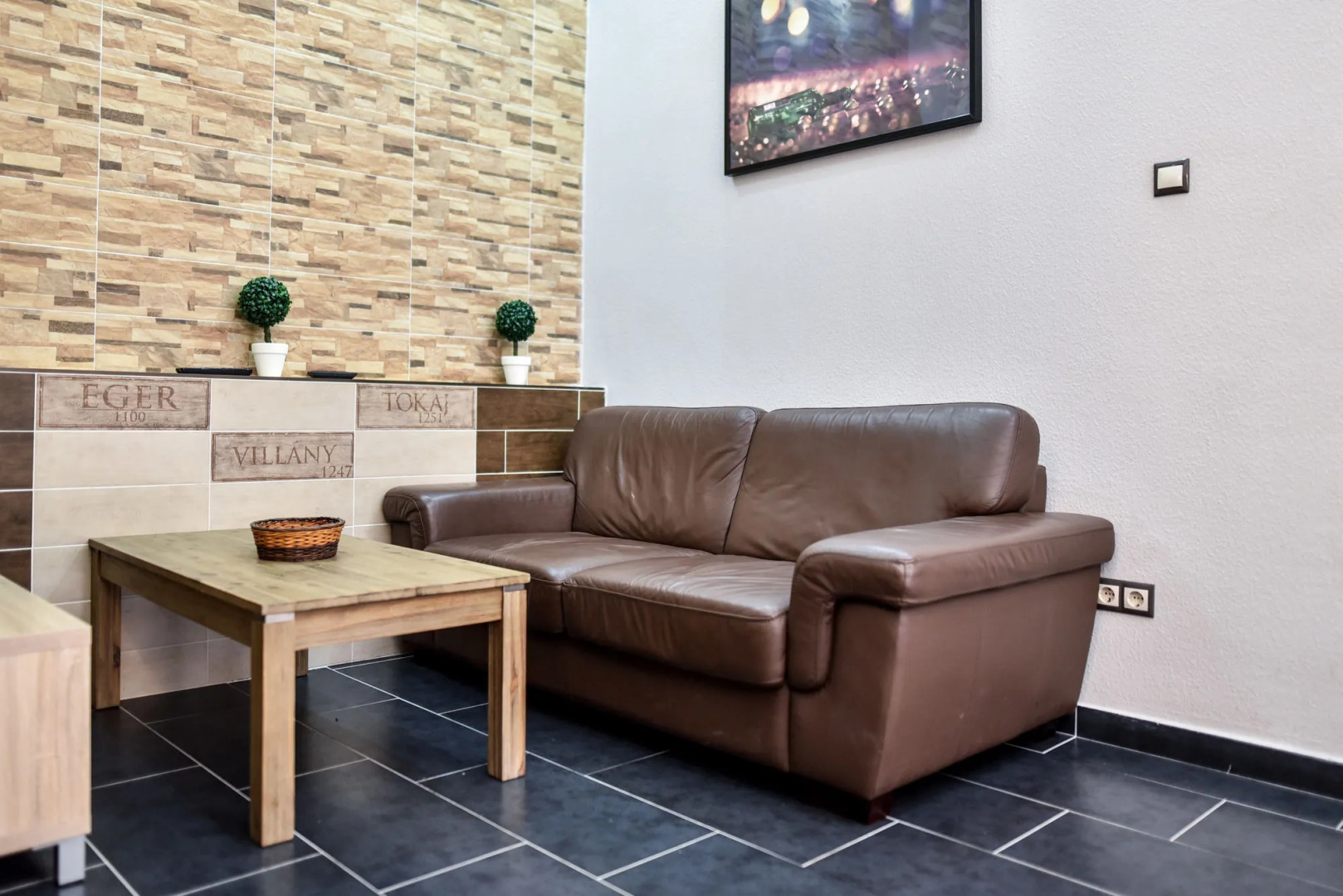 Corvin Point Rooms and Apartments