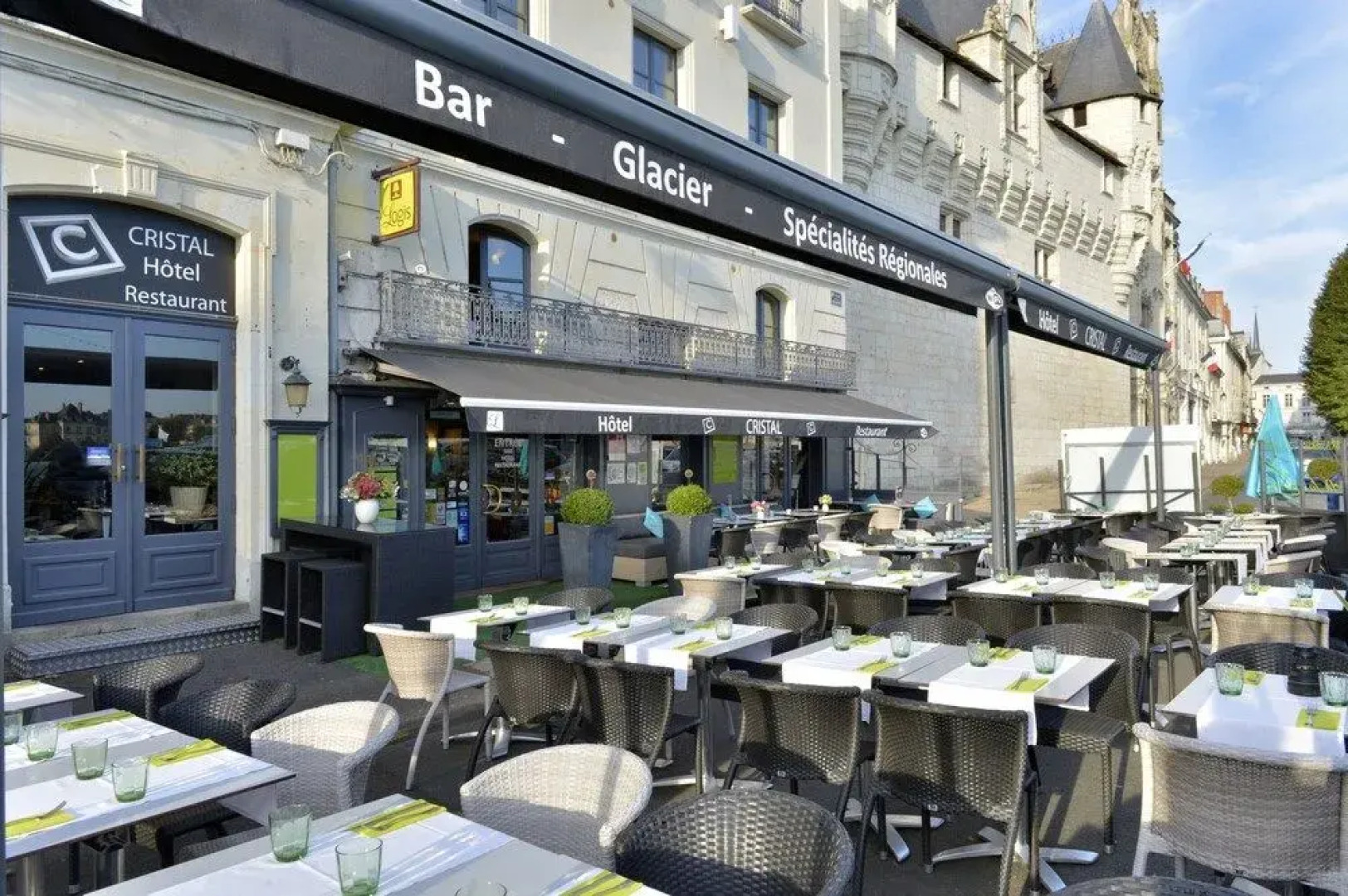 Cristal Hotel Restaurant