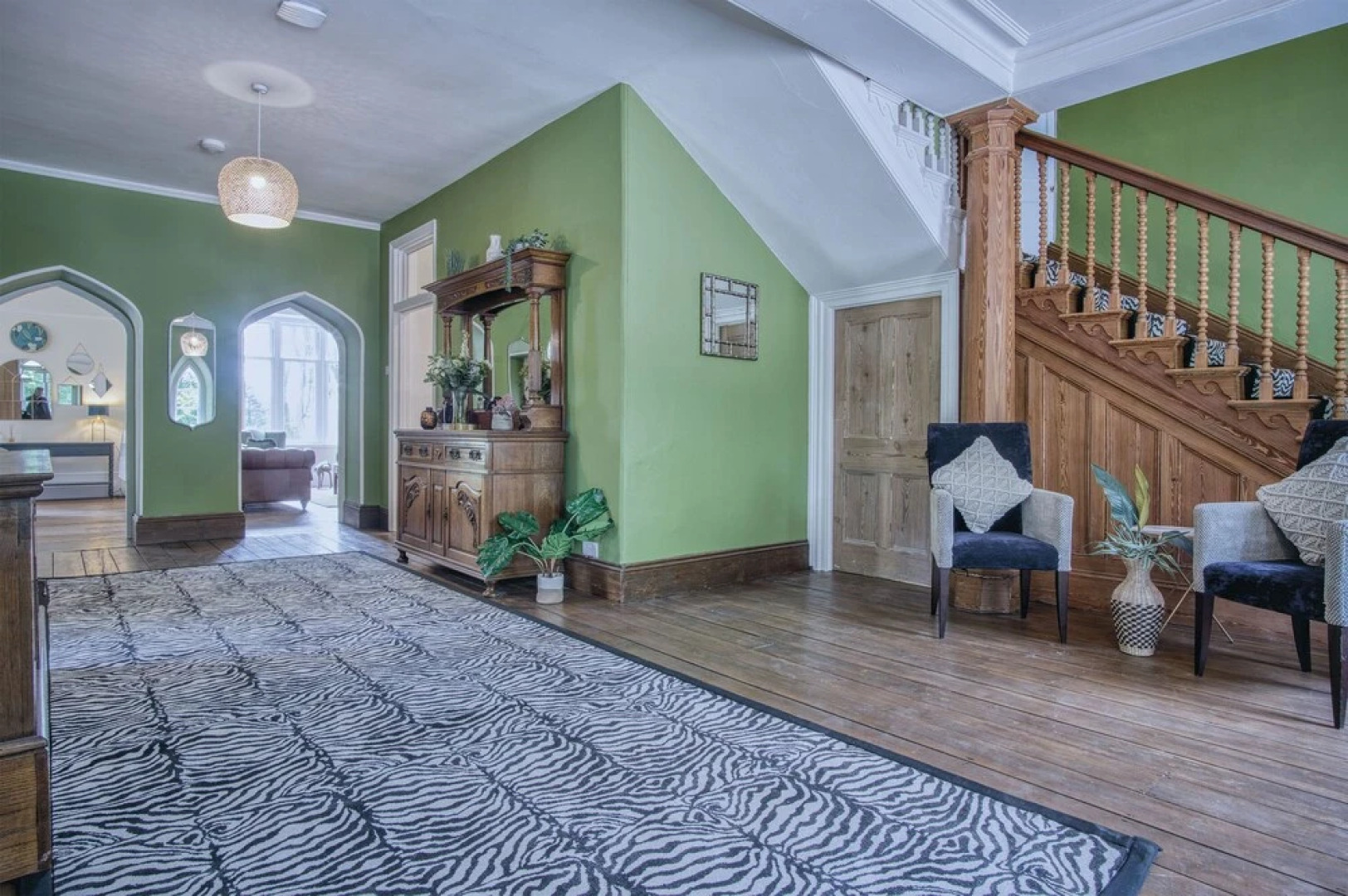 Hill House Country Estate - Princes Gate