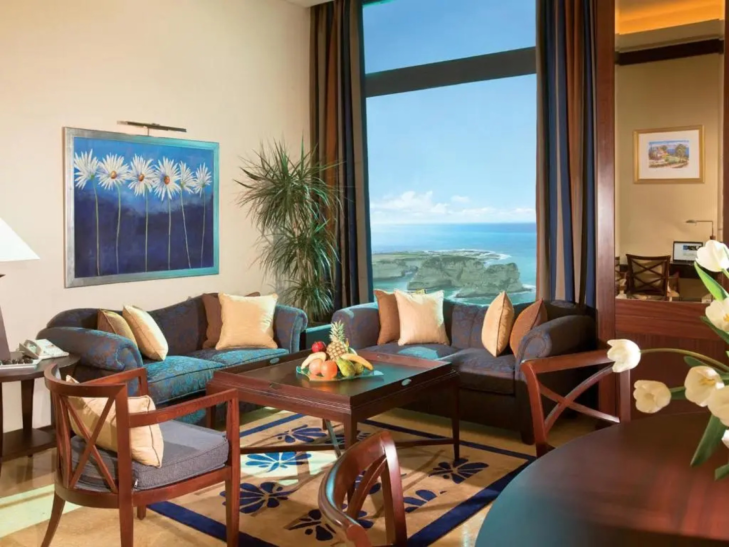 Raouche Arjaan by Rotana Hotel