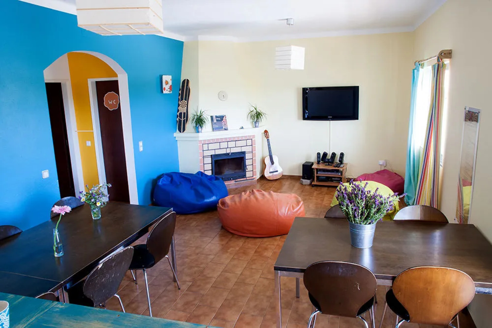 Good Feeling Hostel & Guesthouse