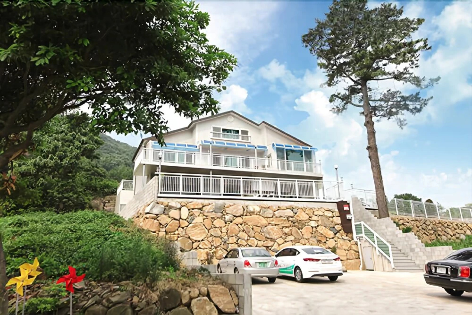 Yeosu Sea Side Pines Pension