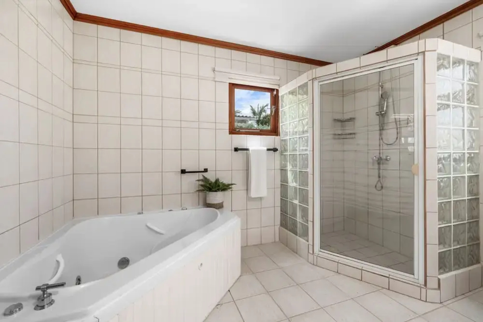 Charming Cunucu Home Pvt Pool Outdoor Kitchen