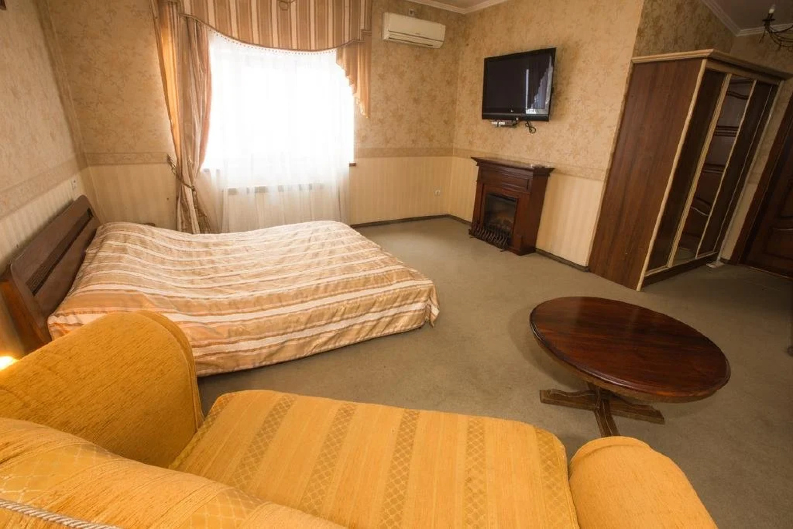 Отель Magnat Lux