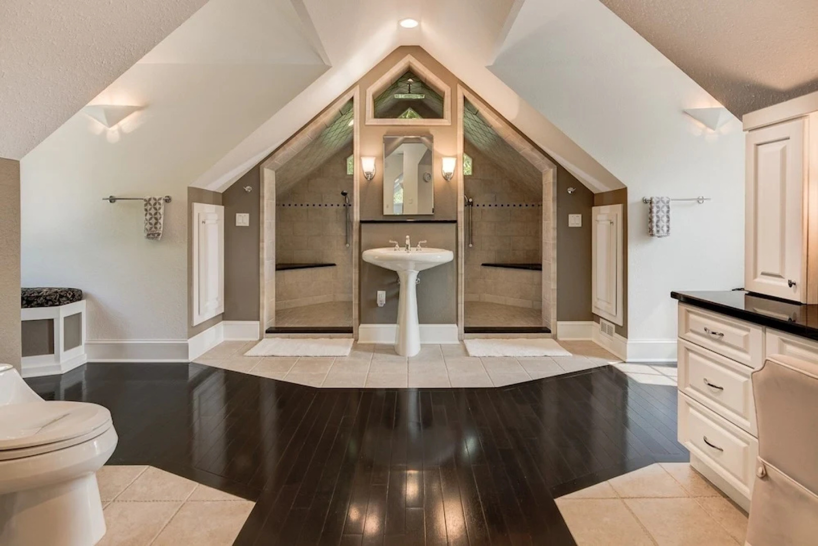 Waterfall Manor - 4 Br Home