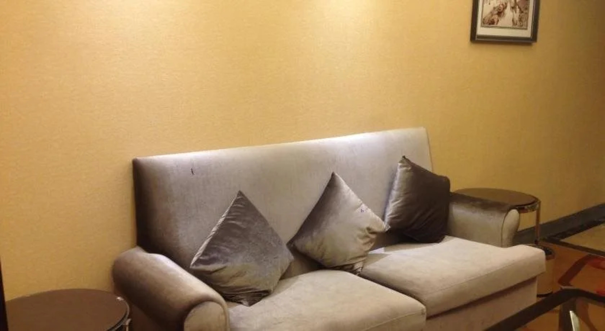 Yi Jia Ming Ren Hotel