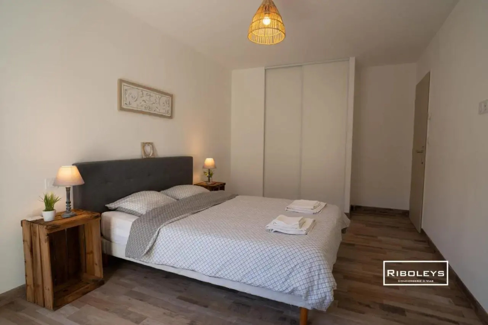 Sublime Loft de 130m² calme à Vias-Village