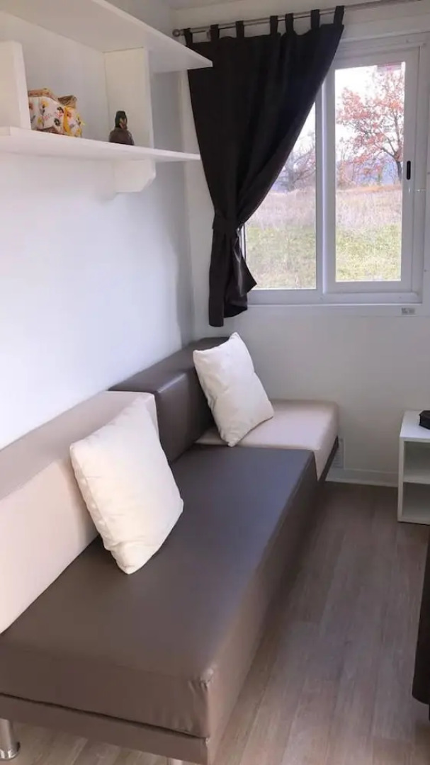 Functional Mini Luxury Lodges Near Camerino