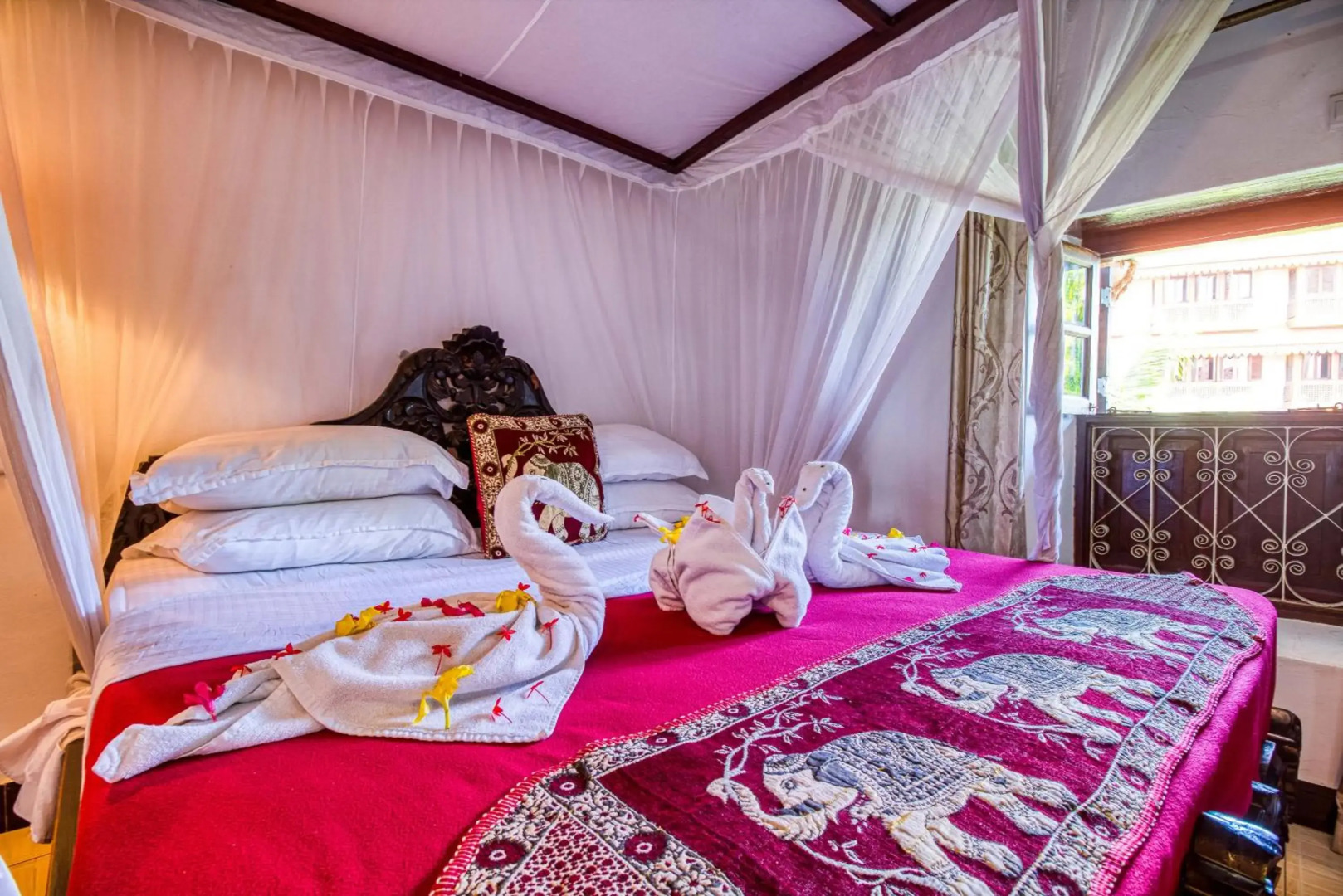 Tembo House Hotel & Apartments