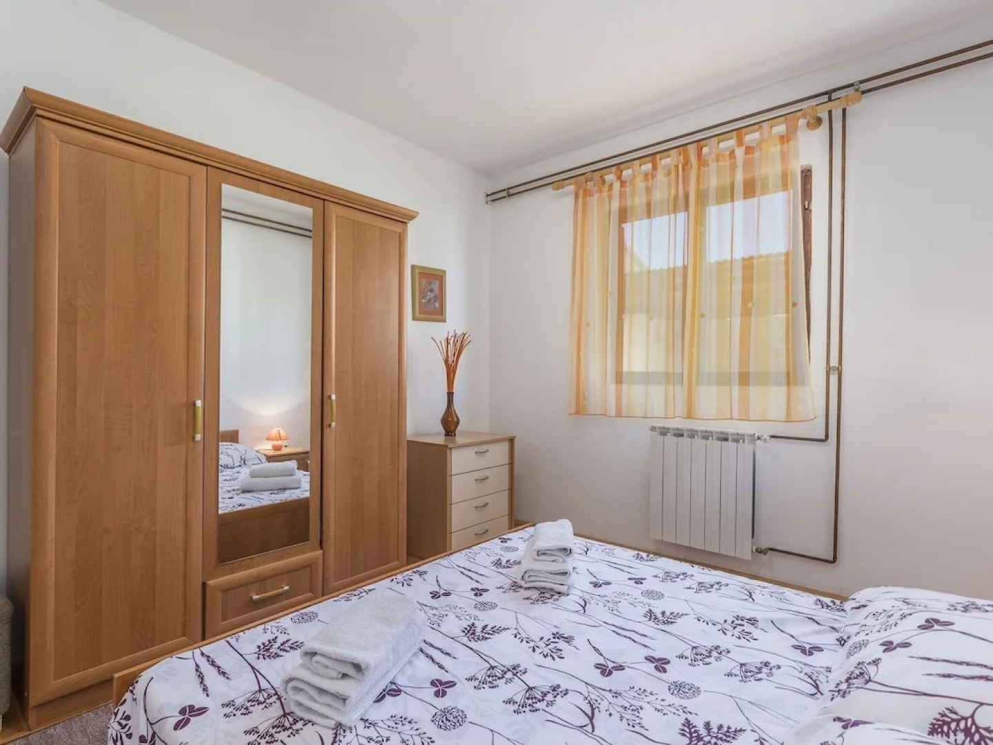 Two Bedrooms Ground Floor Apartment With Private Pool and Garden Near Pula