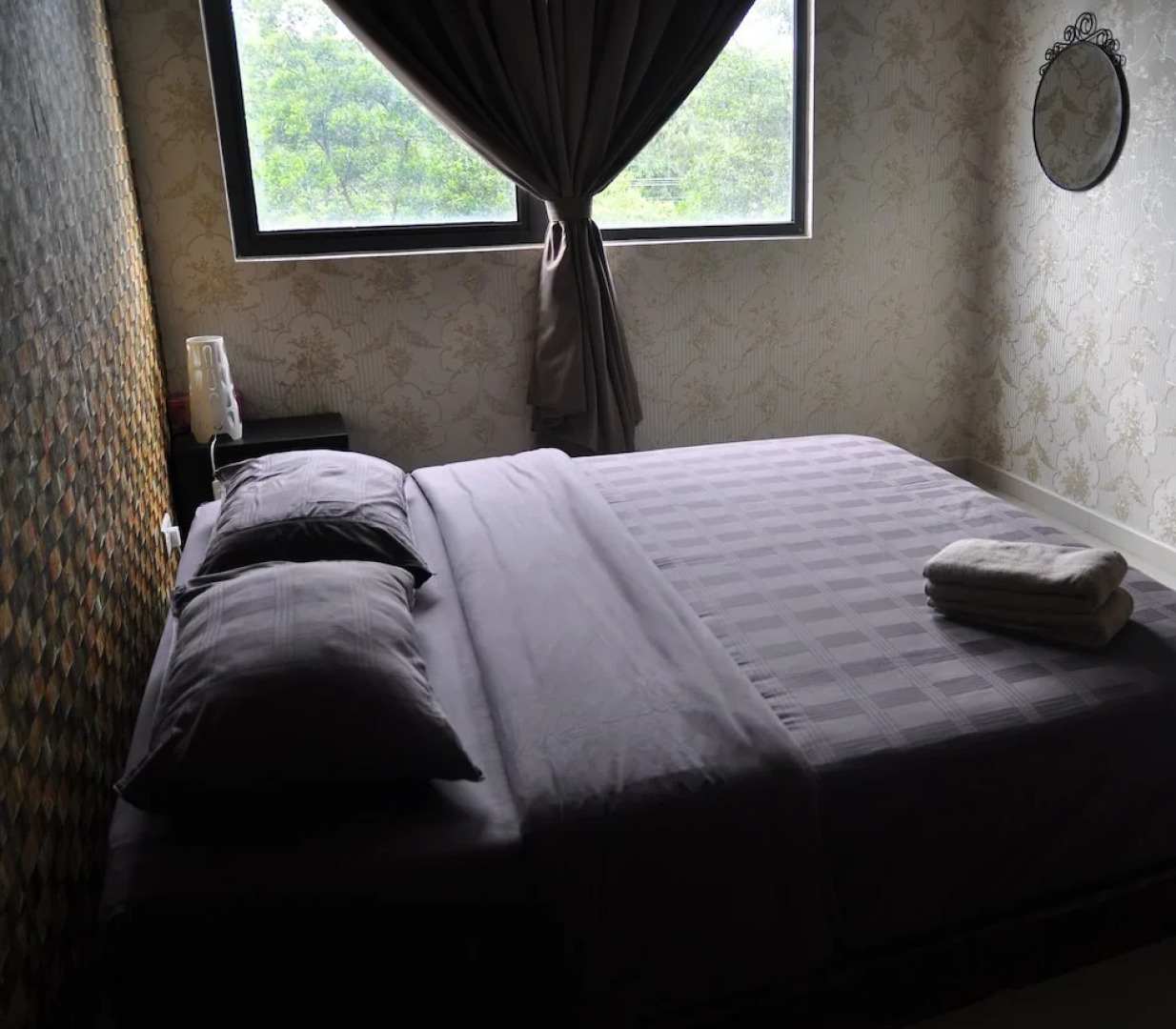 Pinebox Mirage by the Lake