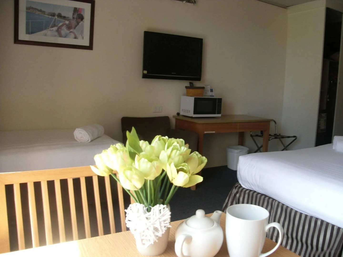 Parkwood Motel & Apartments