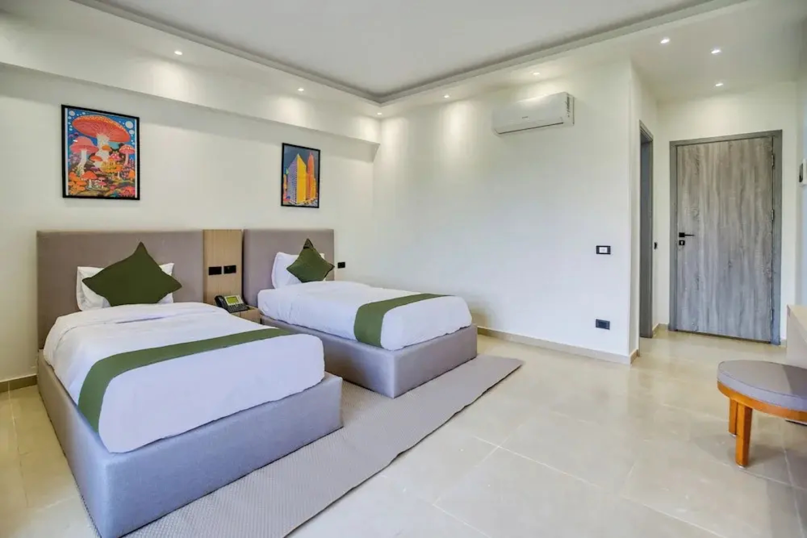 Seven Stays Zayed