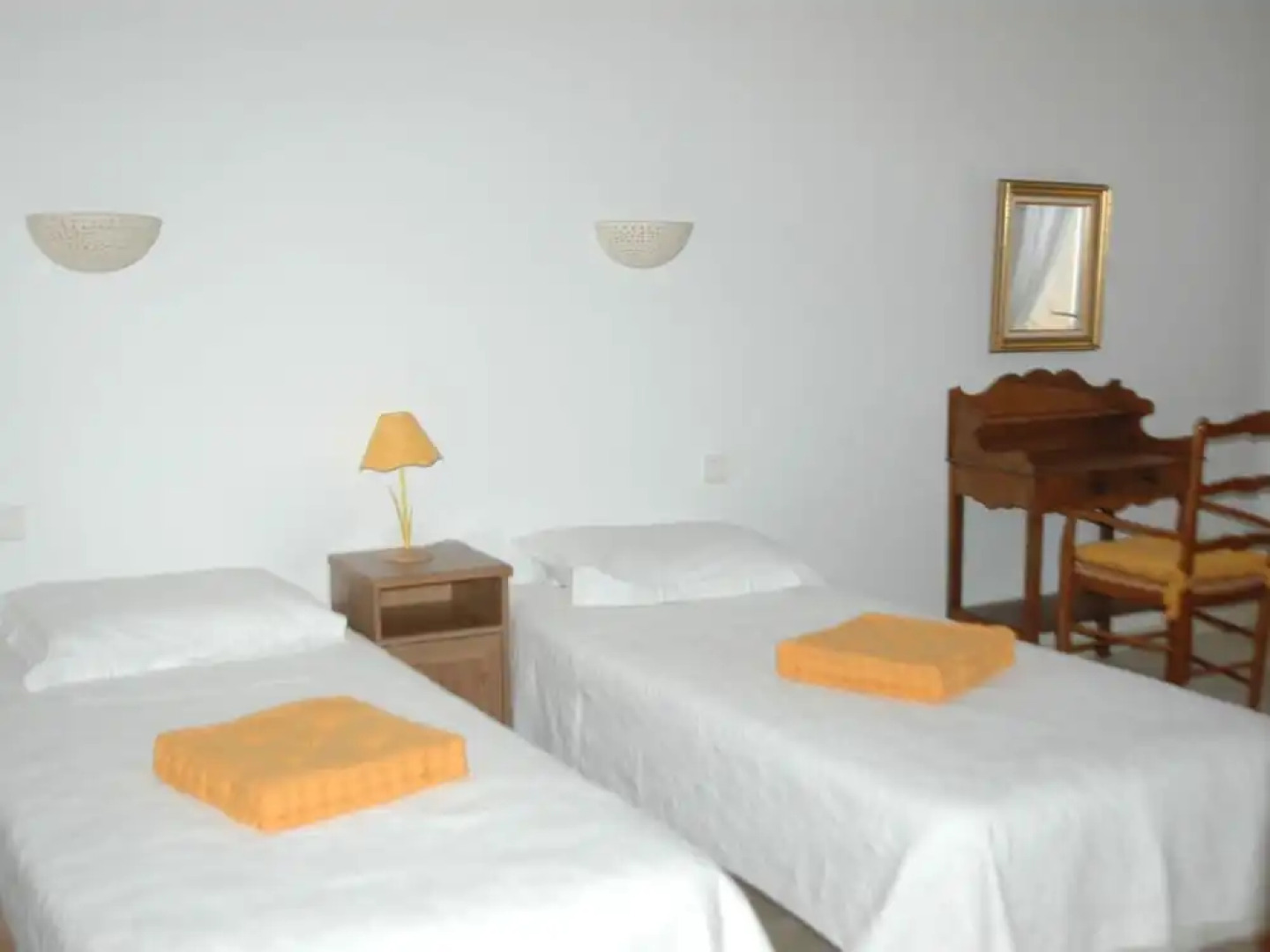 Inviting Villa in Saumane-de-vaucluse With Swimming Pool