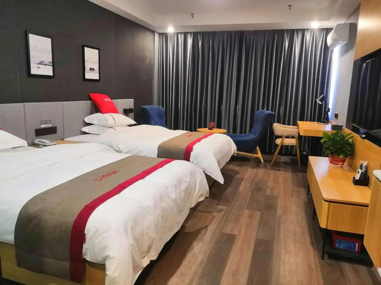 Thank Inn Hotel Xinjiang Luntai Hongqiao New District Pedestrian