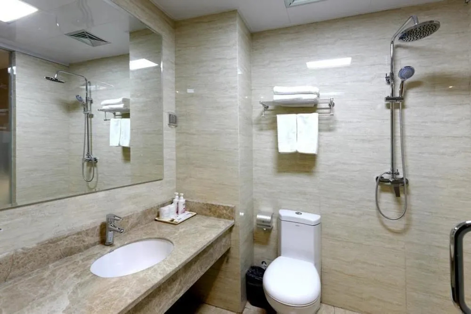 Chengde Yiyuan Hotel