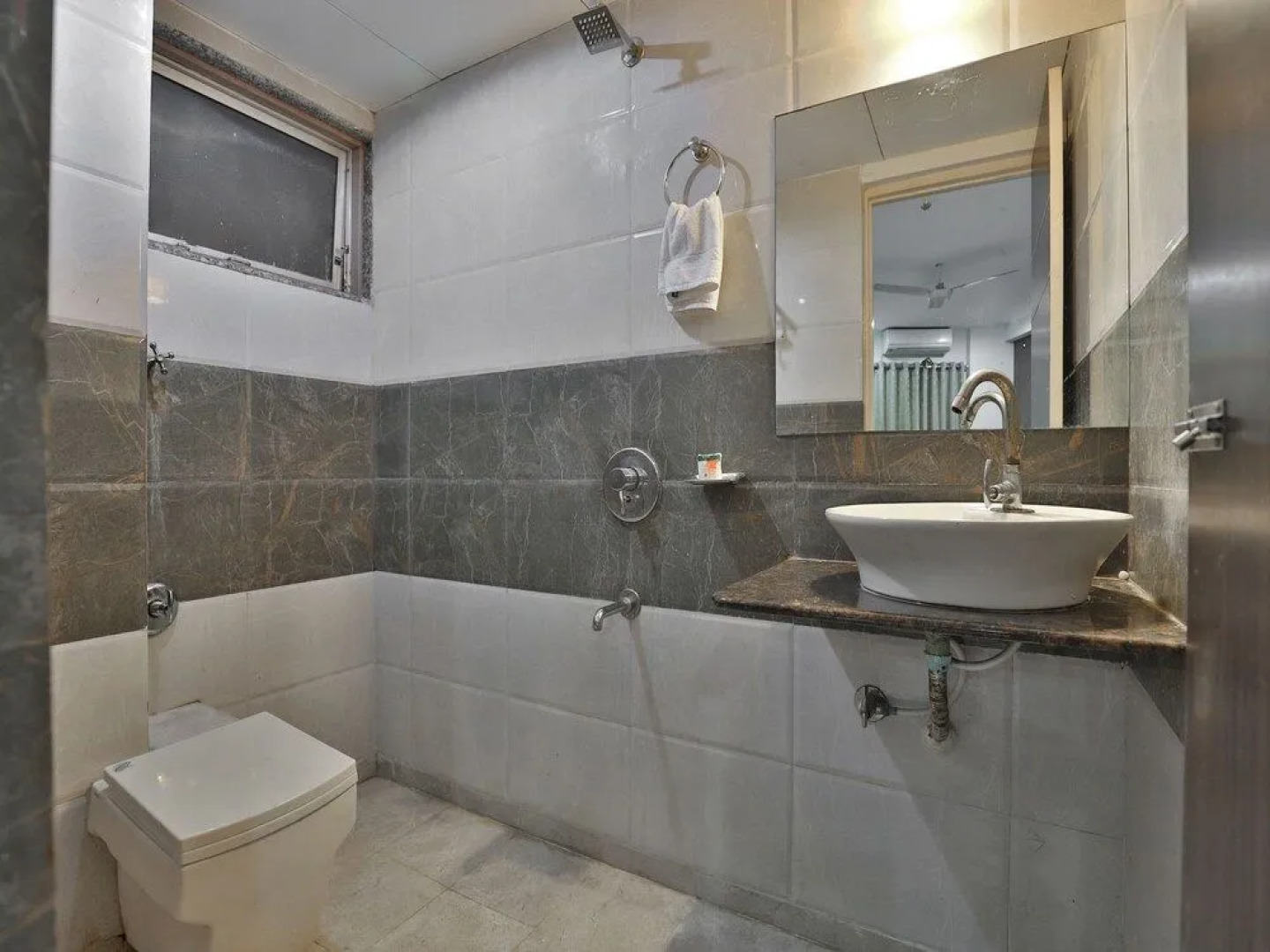 OYO 9512 Hotel Tulsi