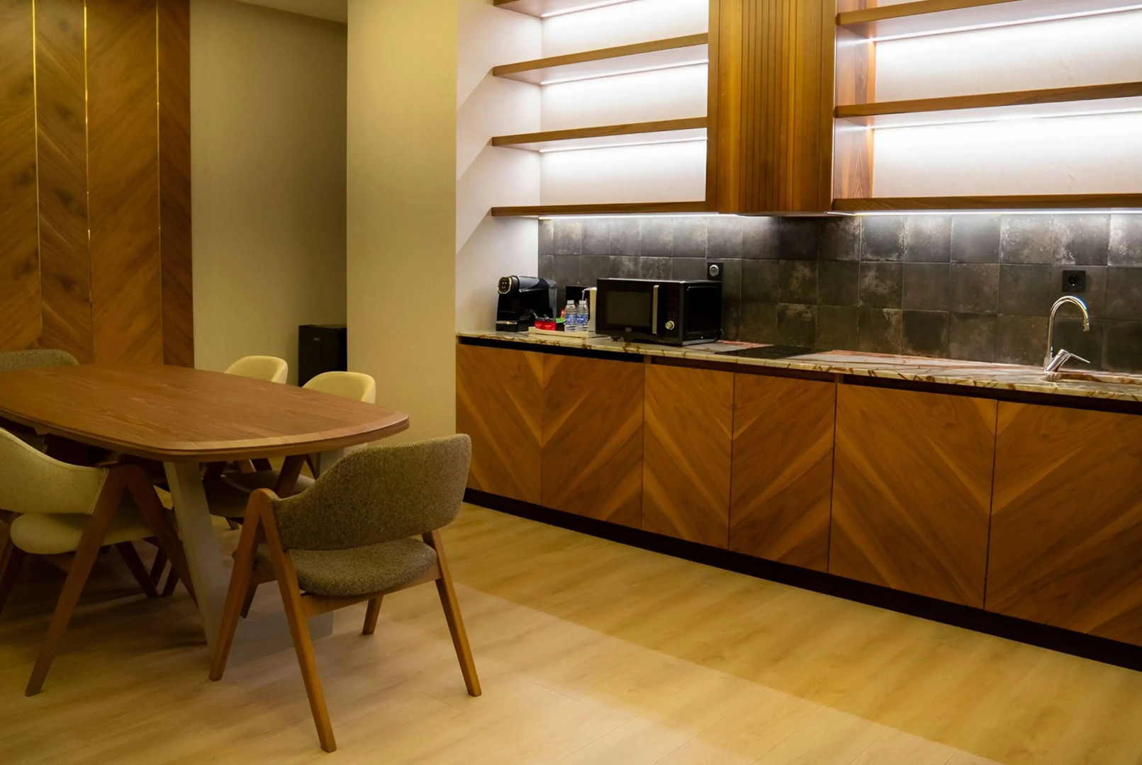 Ramada Hotel & Suites by Wyndham Erbil 32 Park