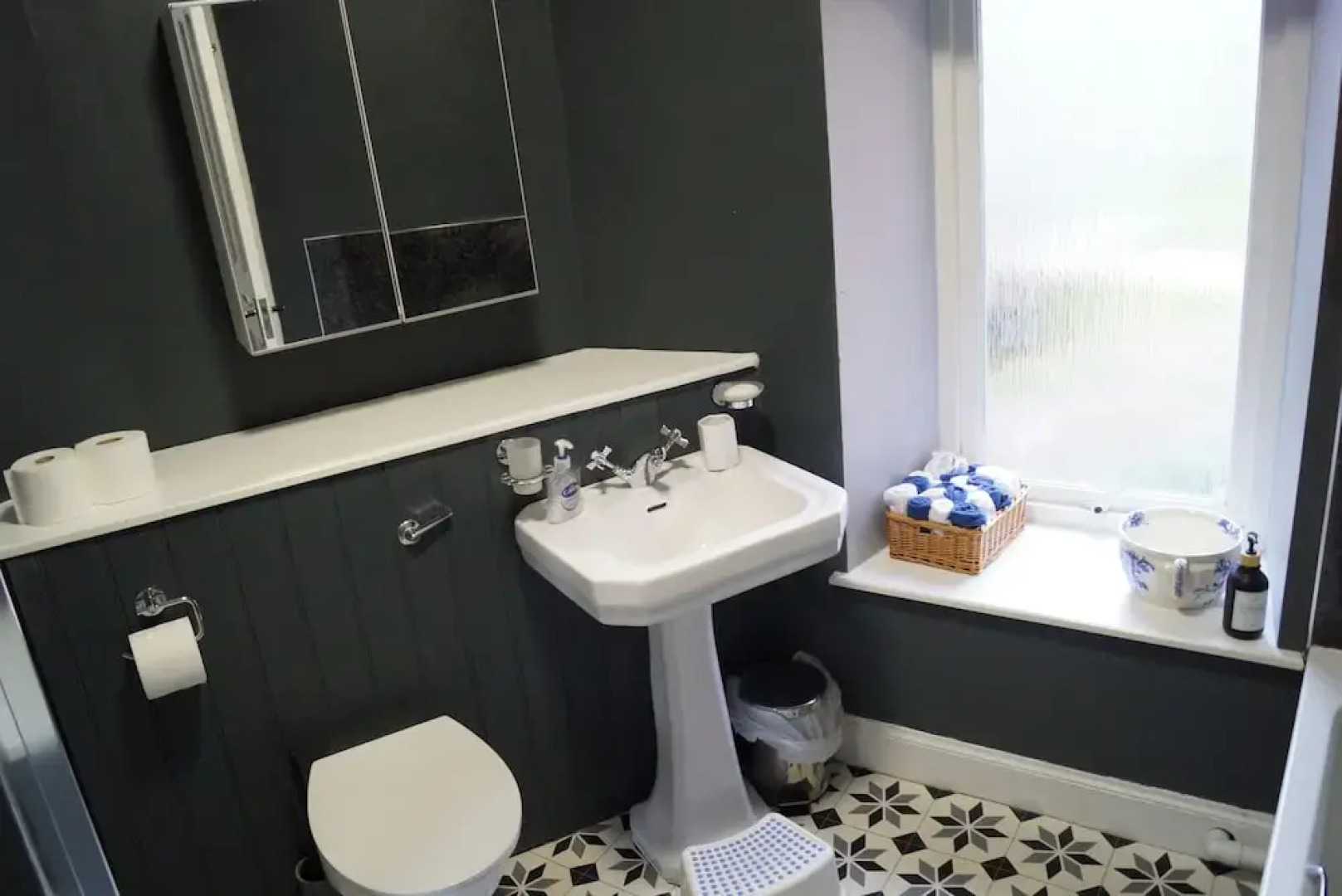 3-bed Cottage With Garden in Kirriemuir Centre