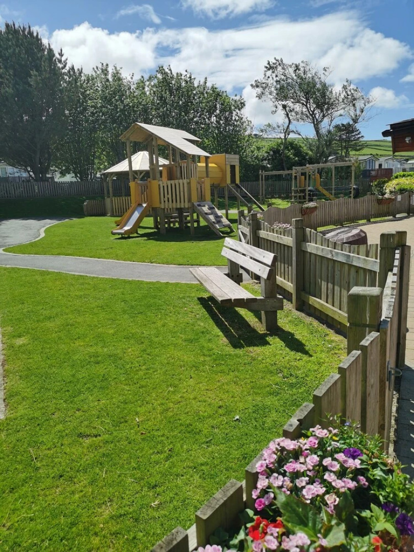 Sea and Mountain View Sunbeach Holiday Snowdonia