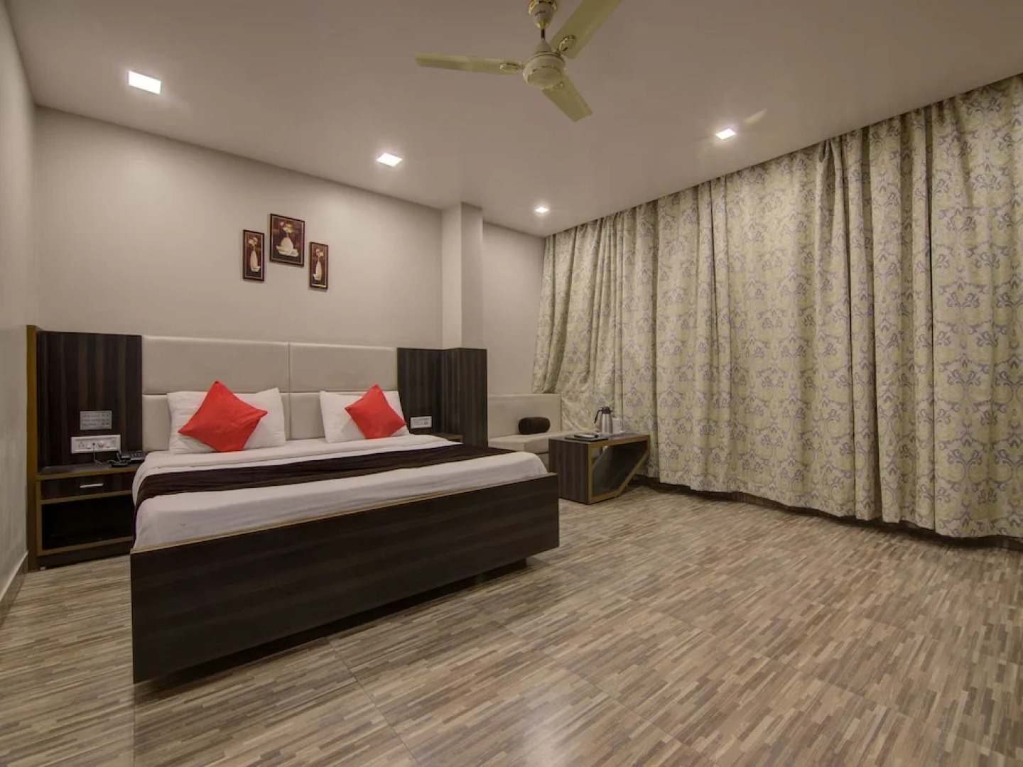 OYO 4266 Hotel Sagar