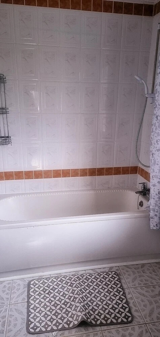 Captivating 3-bed in Wednesbury, Free Parking