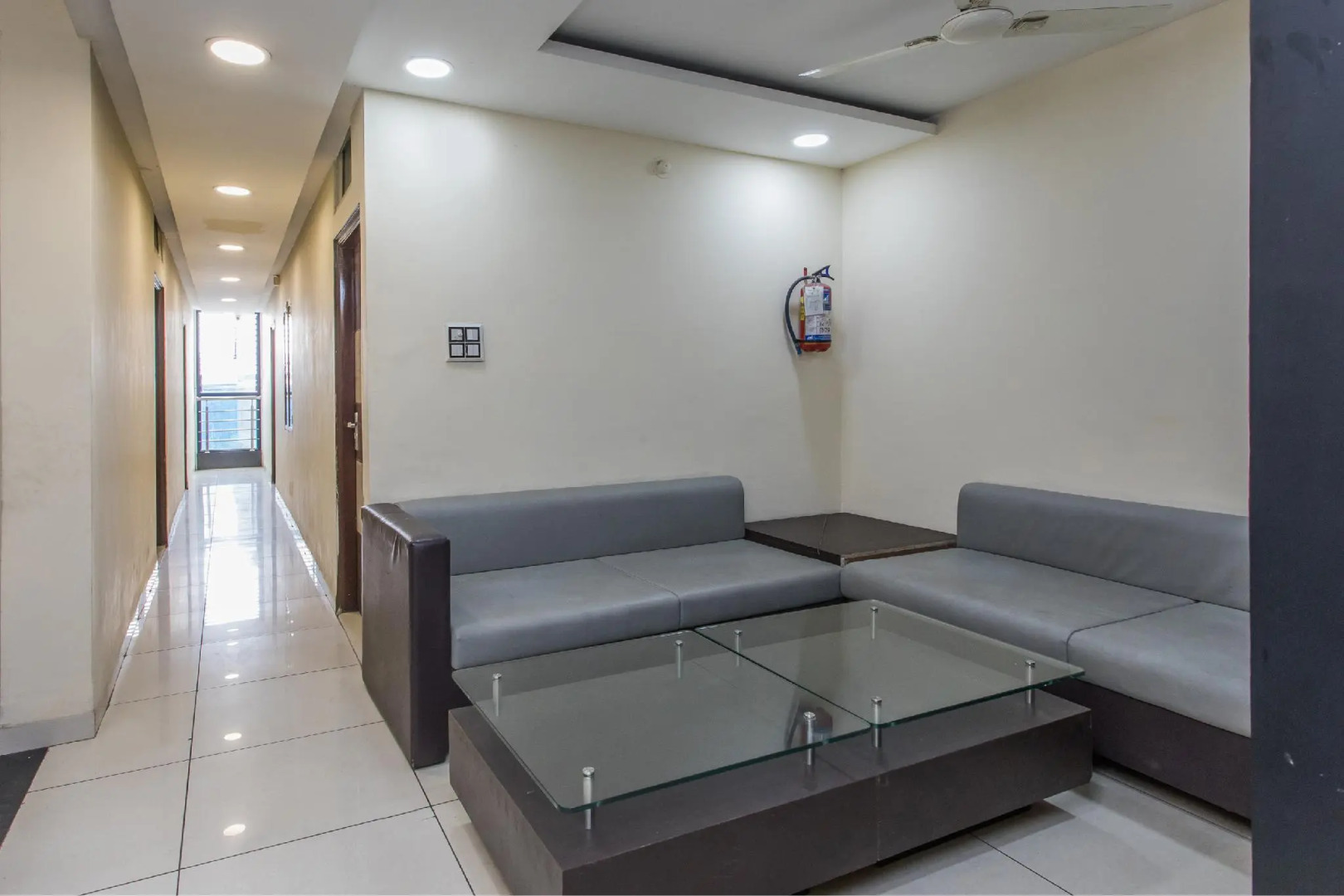 Capital O 4042 Hotel Mehar Residency