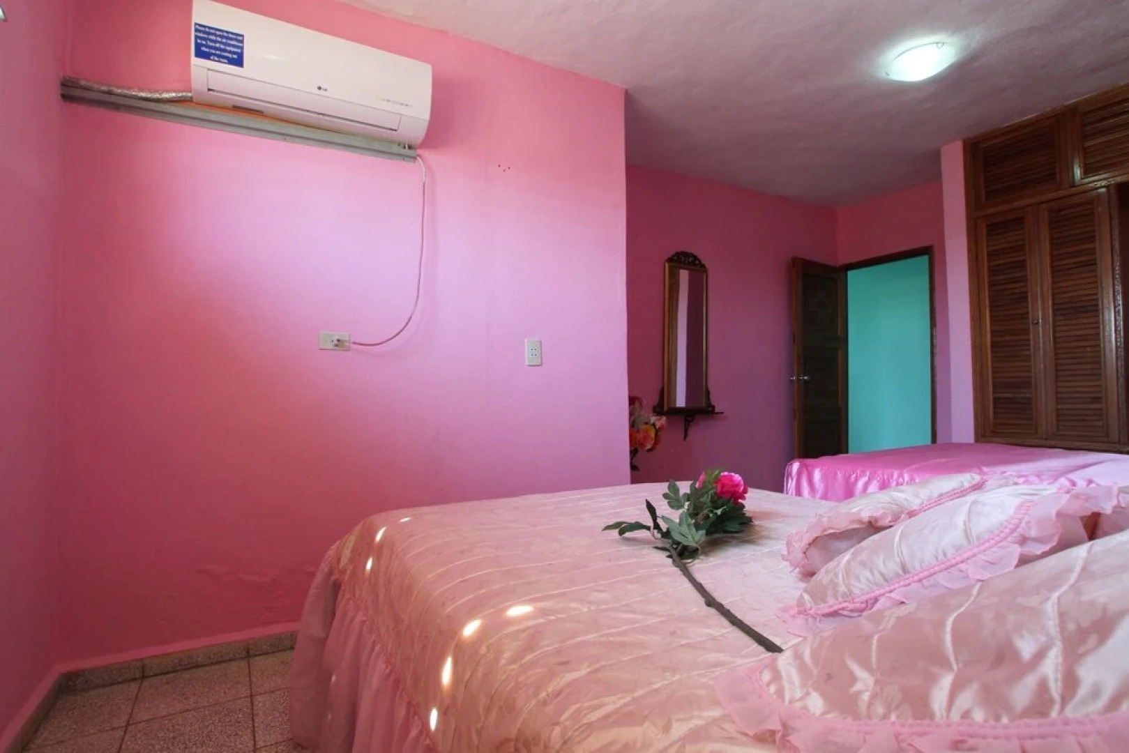 Hostal Zaira Kenia y Jorge Luis