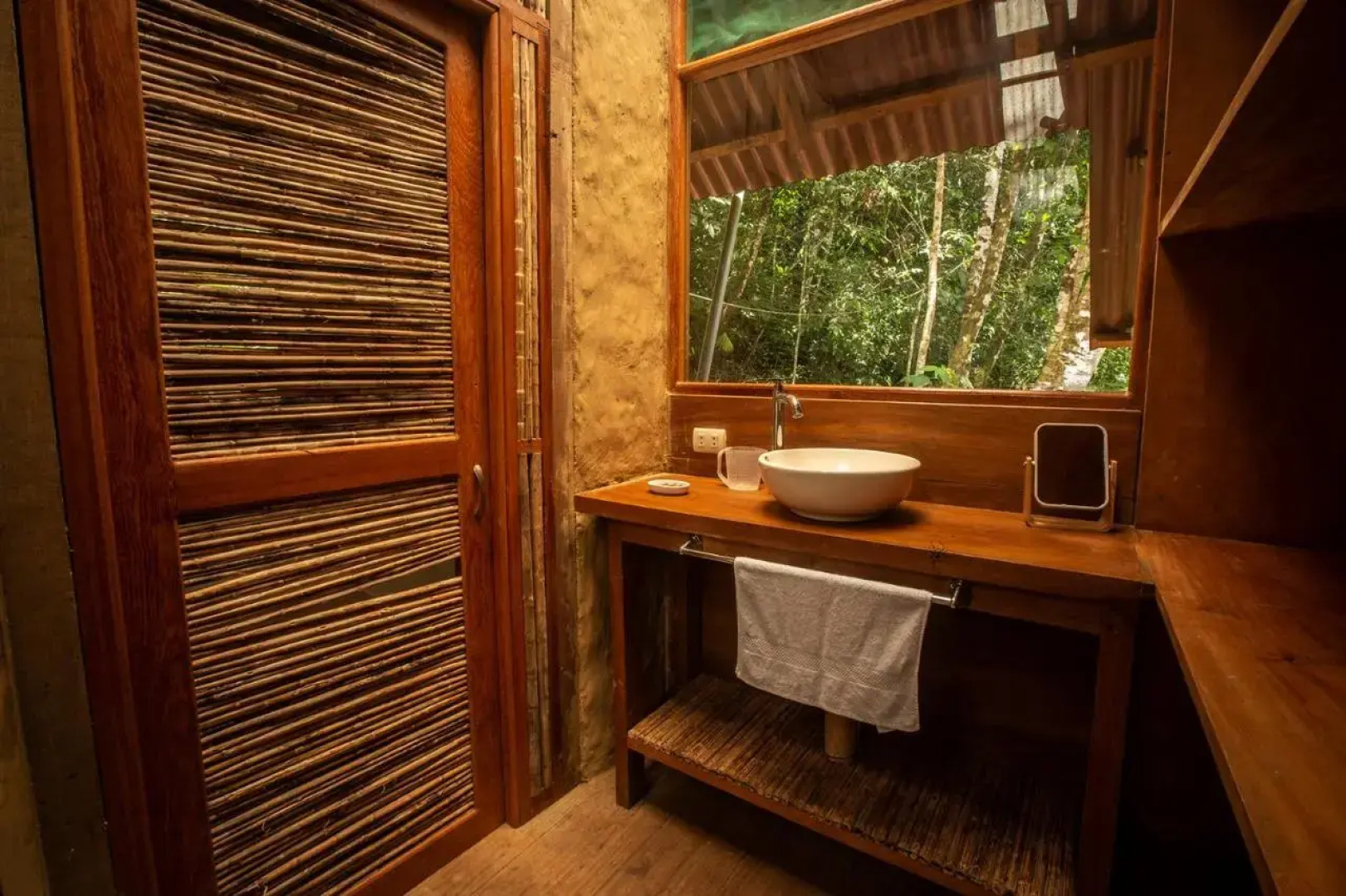 Chirapa Manta Amazon Lodge