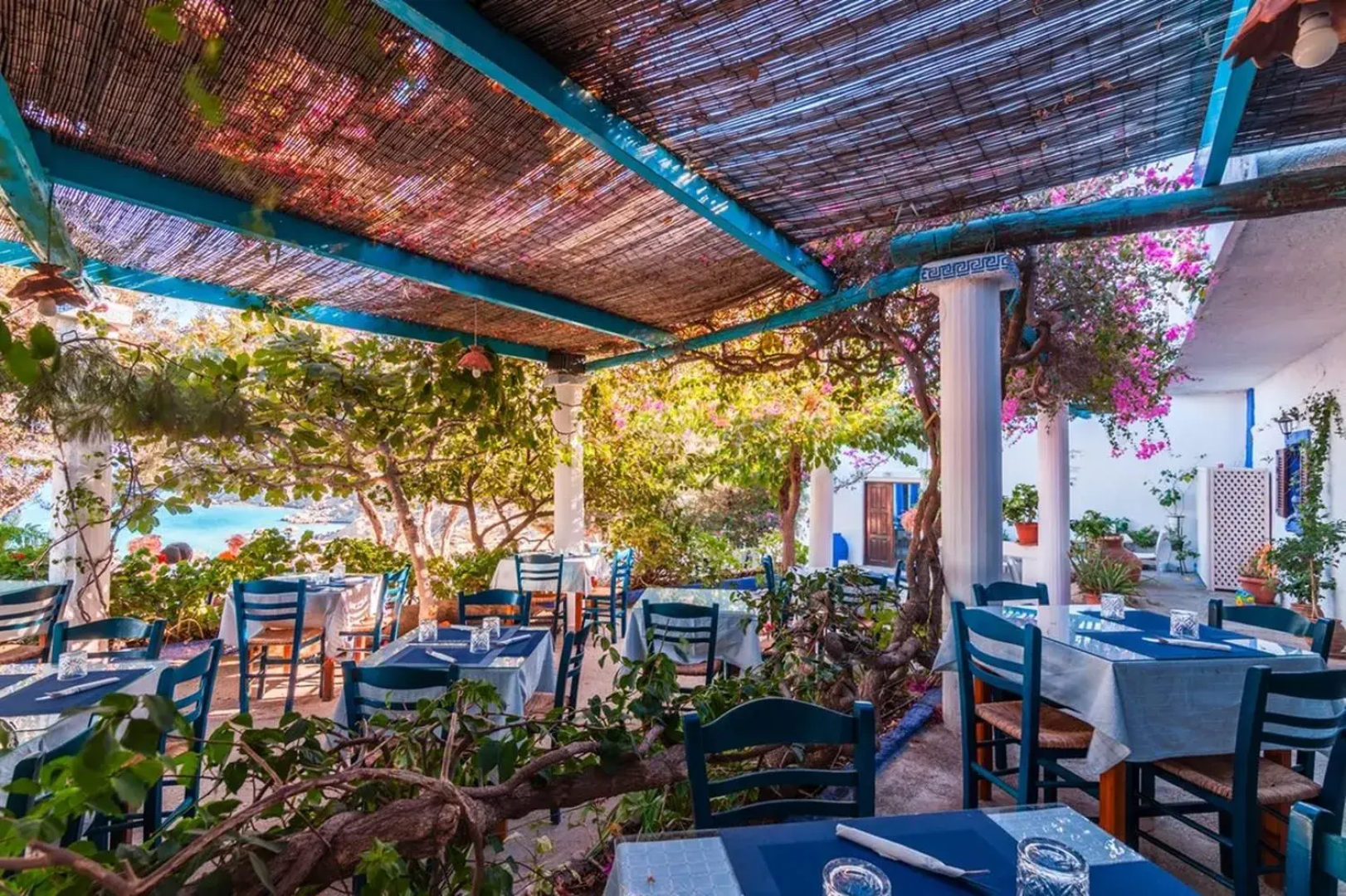 Poseidon Blue Gastronomy Hotel