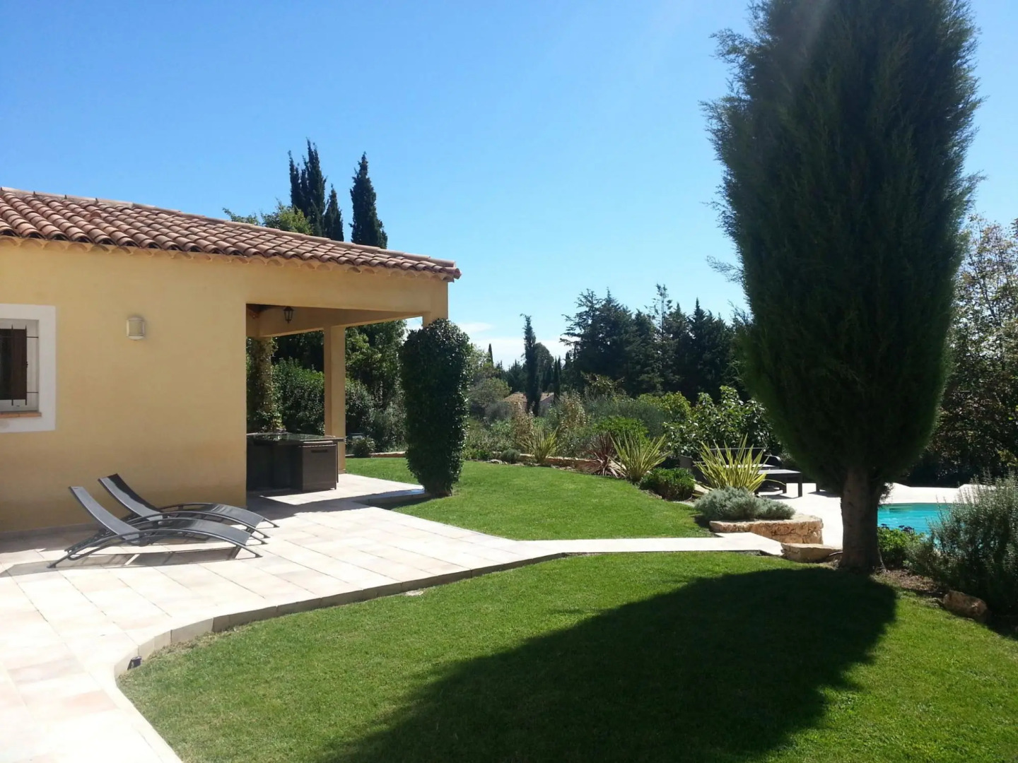 Lush villa in Bagnols en Foret with private pool