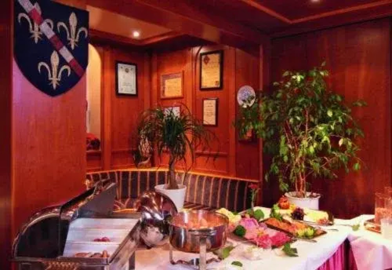 Hotel-Restaurant Roter Hahn