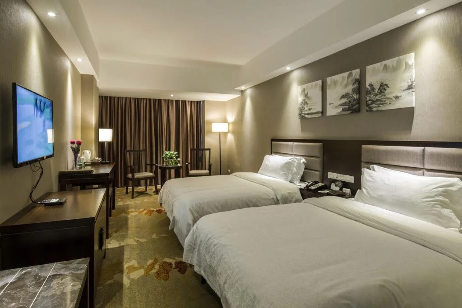 Camphor Forest Hotel