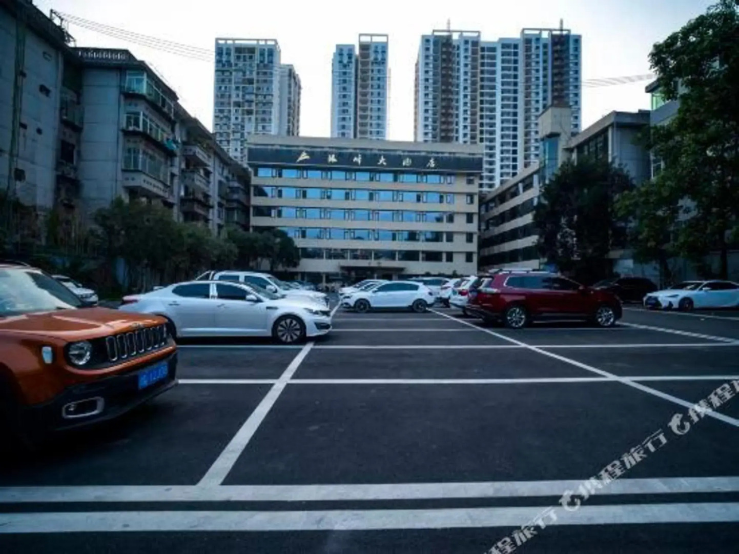 Xingwen Yinfeng Hotel